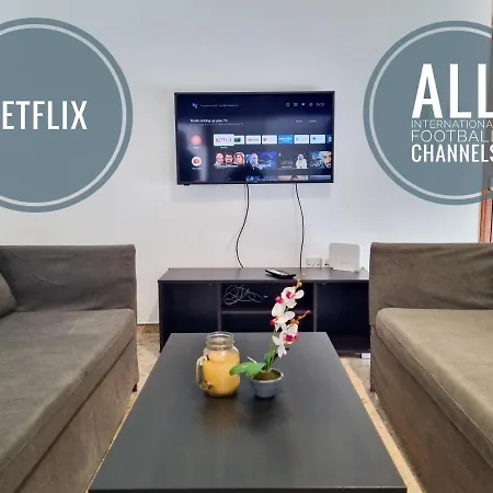 Luxury - Smart Tv With Netflix Larnaca